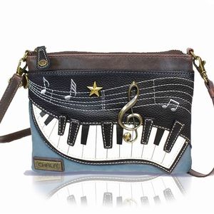 🤎🎼🎵🎤Sale”New & Gorgeous Faux Learher bag by Chaka.. This bag is convertible!